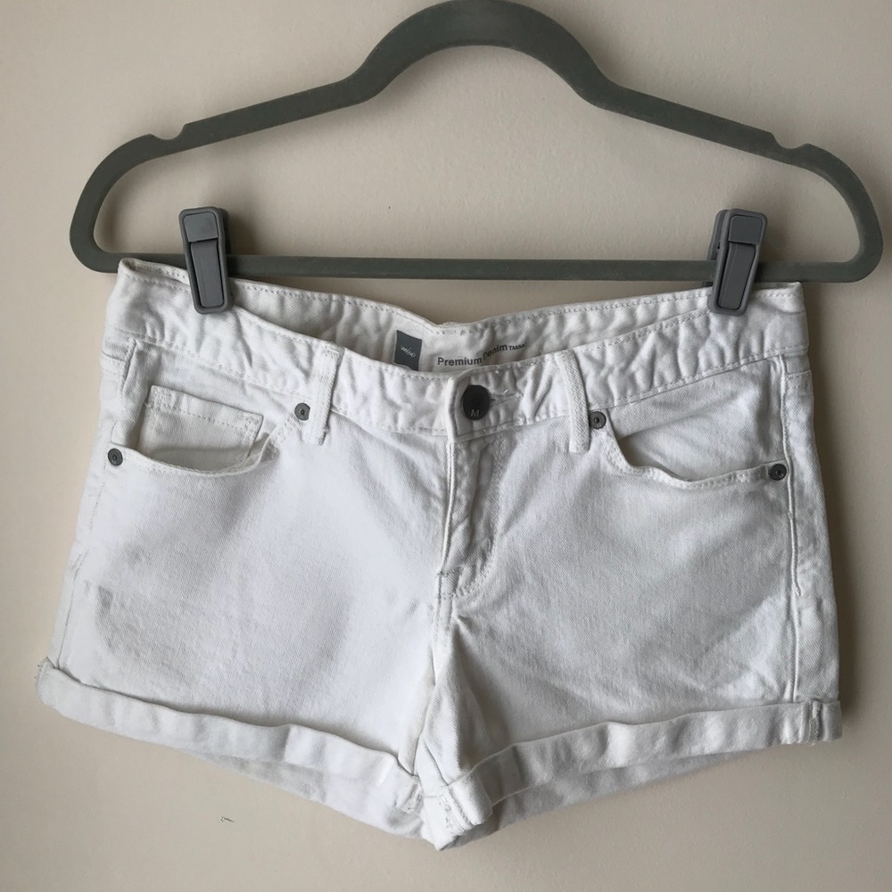 Cute white denim rolled cuff shorts